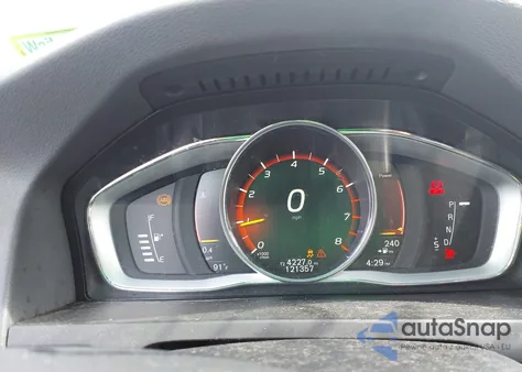 2018 Volvo S60 Inscription T5 z USA, uszkodzony, nr VIN LYV402TK6JB173004